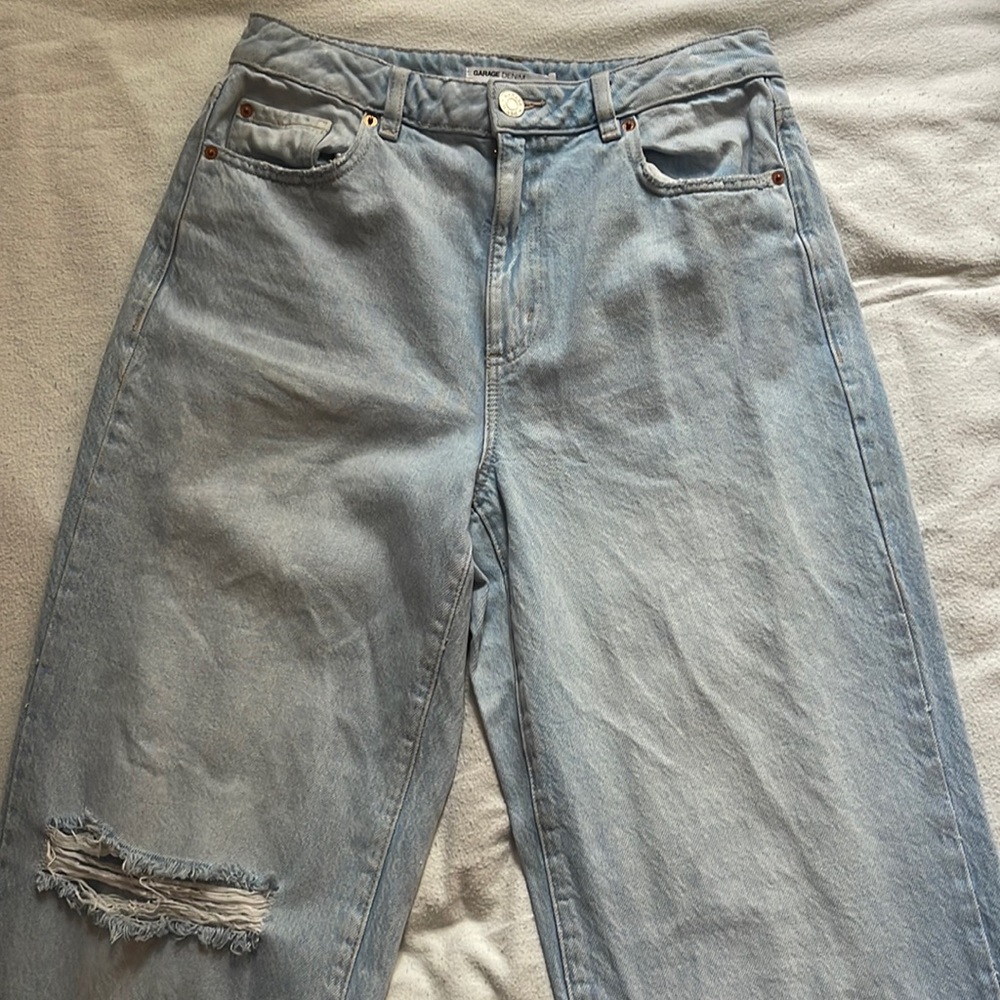 light wash garage wide leg jeans size 5/27 (LIKE NEW)